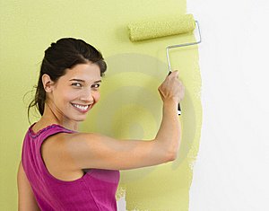 uestion peinture, pouvez-vous m‘aider, j‘aimerai peindre les murs de mon salon ?
