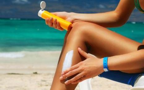 vanity de la rédaction soins solaires maquillage été
