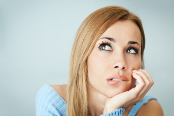 femme pensive