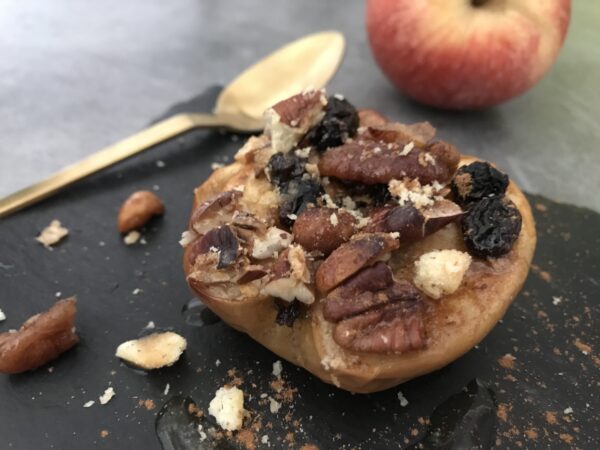 recette Pommes rôties aux fruits secs et à la cannelle