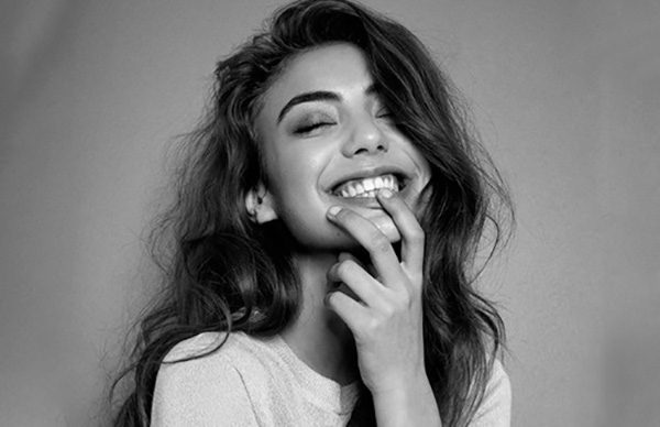 rire-fille-bonheur
