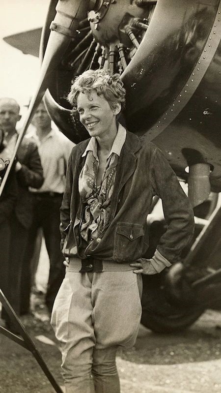 Amelia Earhart avion 