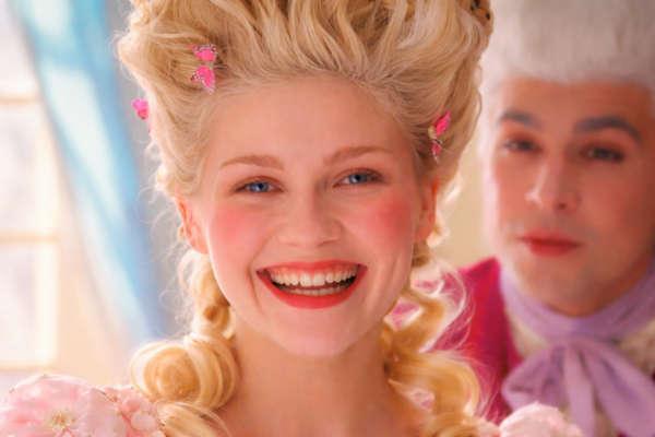 De reine superficielle à femme complexe la revanche culturelle de Marie-Antoinette